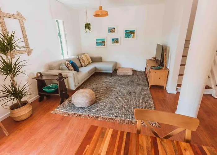 Surf & Nature With Terrace & Yoga Gym Near Guincho 2 To 8 Guests Cascais